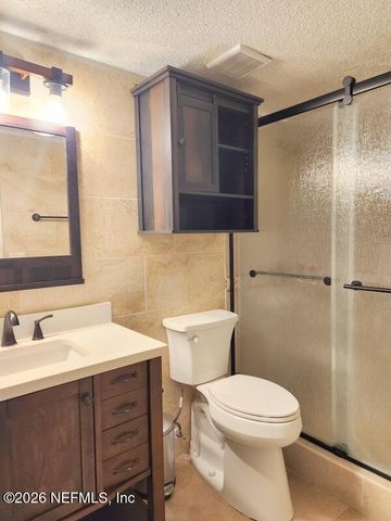 1004 DEFENDER Court W 1004, Jacksonville, FL 32233