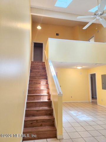 1004 DEFENDER Court W 1004, Jacksonville, FL 32233
