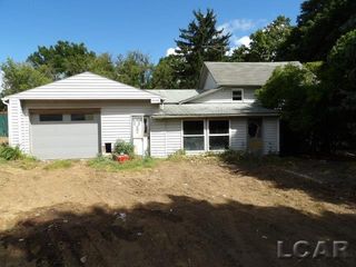 10180 Milnes Road, Jonesville, MI 49250