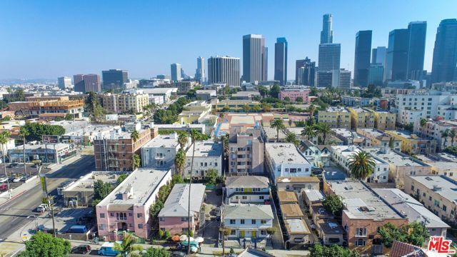 318 Columbia Avenue, Los Angeles, CA 90017