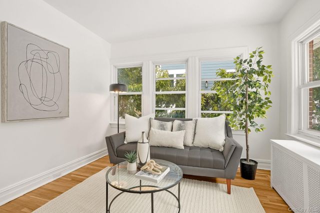 4 Pine Brook Drive, Larchmont, NY 10538