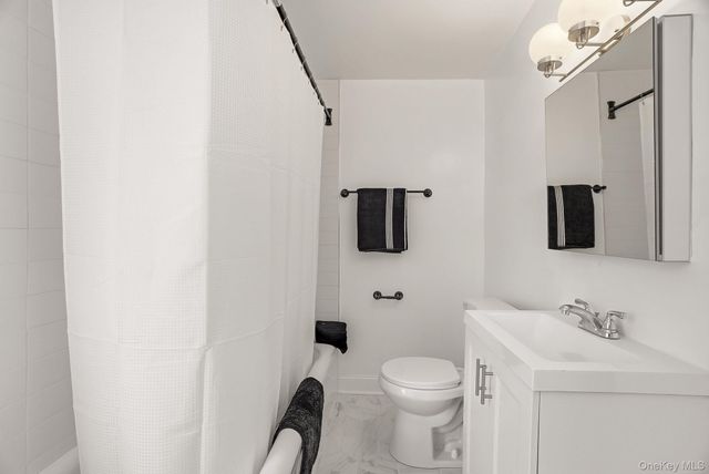 4 Pine Brook Drive, Larchmont, NY 10538