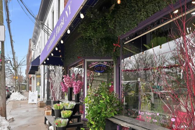 4 Pine Brook Drive, Larchmont, NY 10538