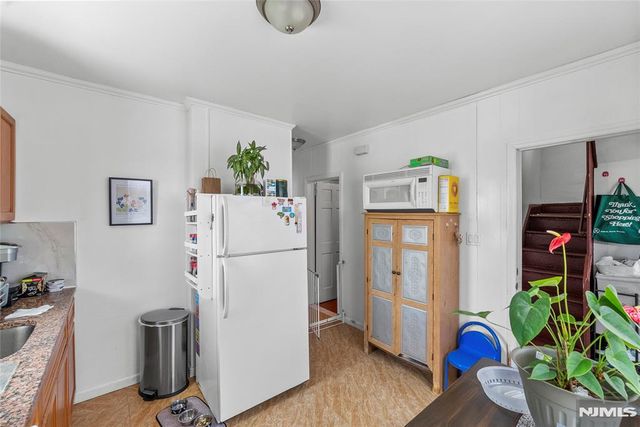 105 Bergen Avenue, Kearny, NJ 07032