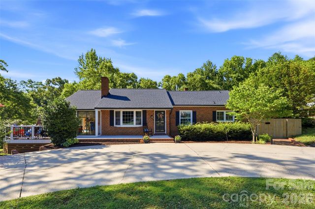 2201 Armstrong Park Drive, Gastonia, NC 28054
