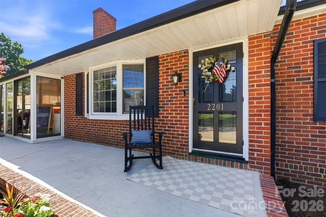 2201 Armstrong Park Drive, Gastonia, NC 28054