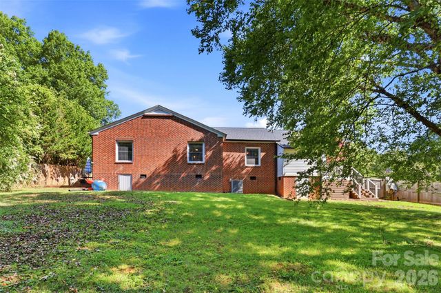 2201 Armstrong Park Drive, Gastonia, NC 28054