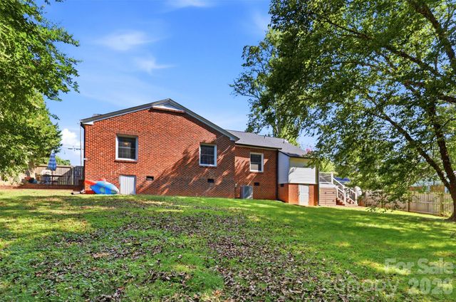 2201 Armstrong Park Drive, Gastonia, NC 28054