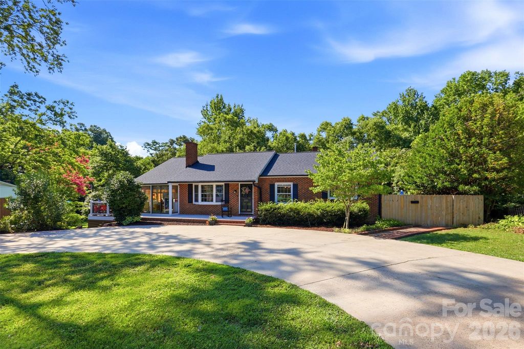 2201 Armstrong Park Drive, Gastonia, NC 28054