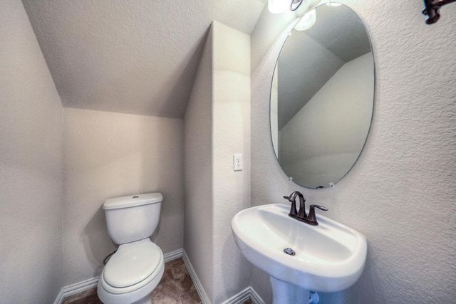 27 Sawbridge Circle, The Woodlands, TX 77389