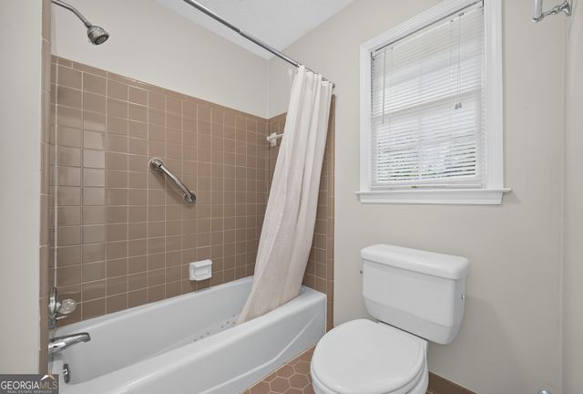 1656 Ramblewood Way, Snellville, GA 30078
