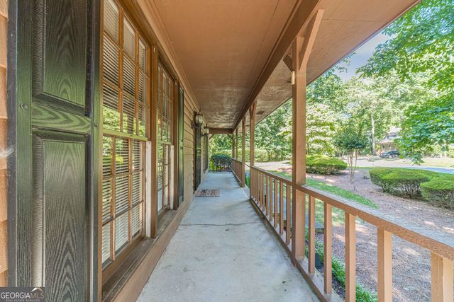 1656 Ramblewood Way, Snellville, GA 30078