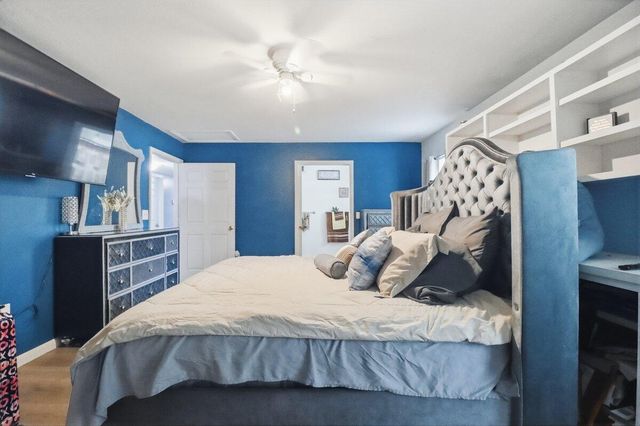 209 NE 35th Street, Oakland Park, FL 33334