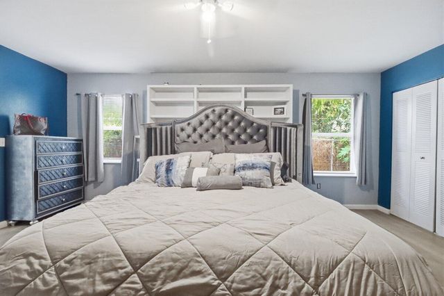 209 NE 35th Street, Oakland Park, FL 33334