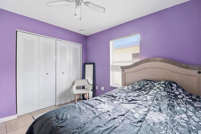 209 NE 35th Street, Oakland Park, FL 33334