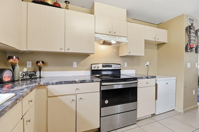 209 NE 35th Street, Oakland Park, FL 33334