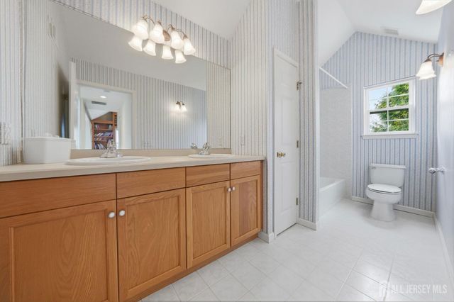 61 Canada Goose Drive, Hackettstown, NJ 07840