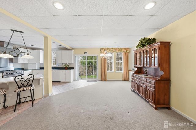 61 Canada Goose Drive, Hackettstown, NJ 07840