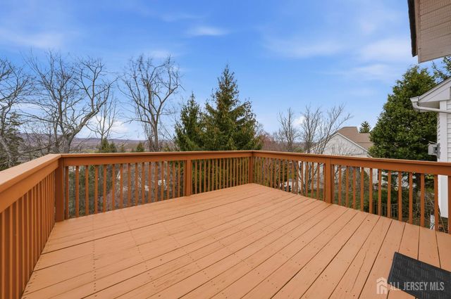 61 Canada Goose Drive, Hackettstown, NJ 07840