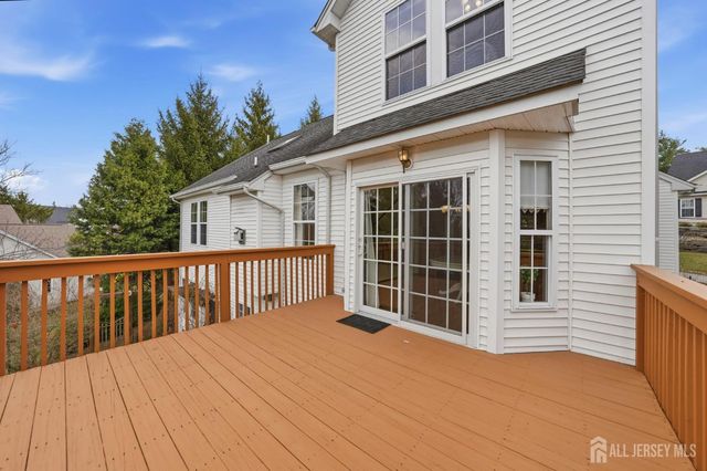 61 Canada Goose Drive, Hackettstown, NJ 07840