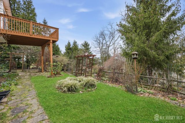 61 Canada Goose Drive, Hackettstown, NJ 07840