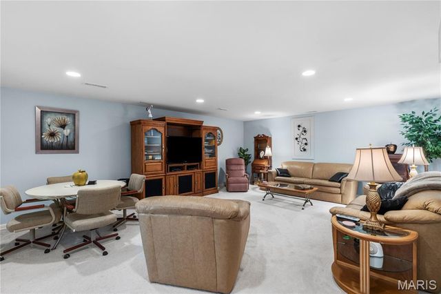 2038 Hawks Landing Drive, Lake St Louis, MO 63367