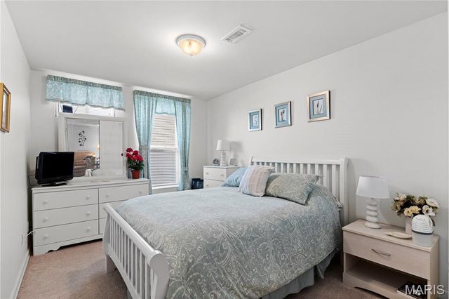 2038 Hawks Landing Drive, Lake St Louis, MO 63367