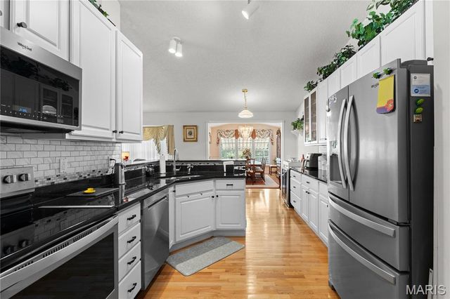 2038 Hawks Landing Drive, Lake St Louis, MO 63367