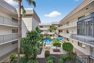788 Park Shore DR C25, Naples, FL 34103