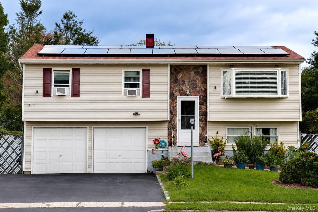 37 Island, Brentwood, NY 11717 — photo 2