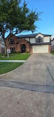 2111 Quail Place Drive, Missouri City, TX 77489