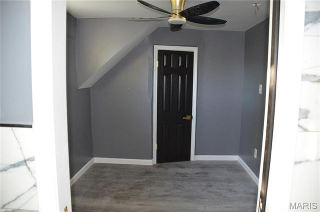 5381 Bermuda Drive, St Louis, MO 63121