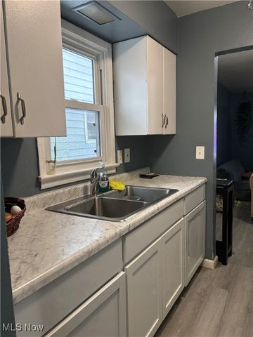 930 Wayside Road, Cleveland, OH 44110