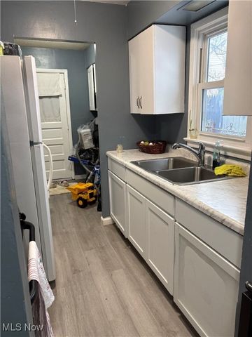 930 Wayside Road, Cleveland, OH 44110