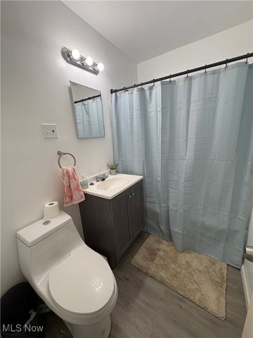 930 Wayside Road, Cleveland, OH 44110