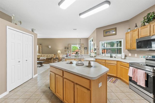 6 EVANSVILLE LANE, Palm Coast, FL 32164