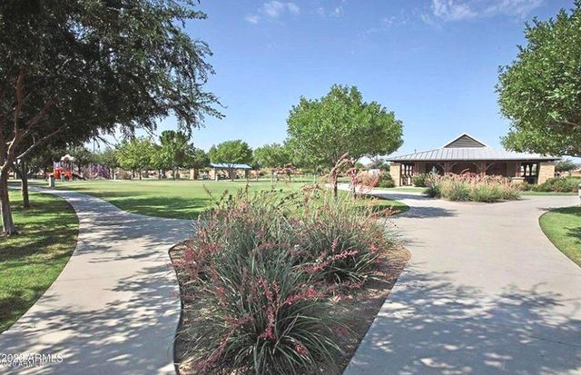 306 W HEREFORD Drive, San Tan Valley, AZ 85143