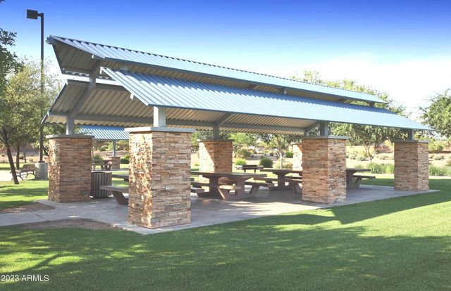 306 W HEREFORD Drive, San Tan Valley, AZ 85143