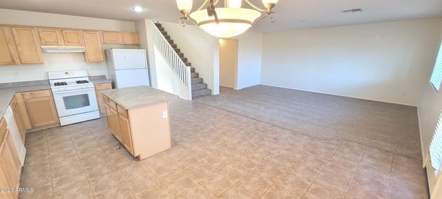 306 W HEREFORD Drive, San Tan Valley, AZ 85143