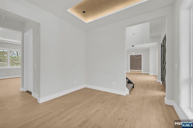 5 Locust Place, Livingston, NJ 07039