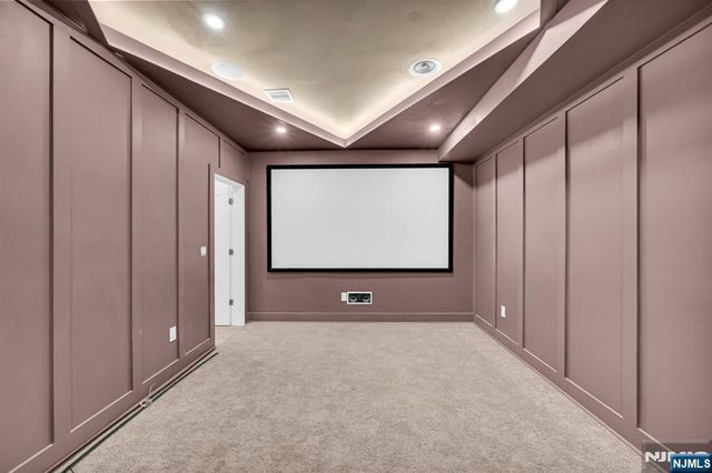 5 Locust Place, Livingston, NJ 07039