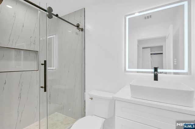 5 Locust Place, Livingston, NJ 07039