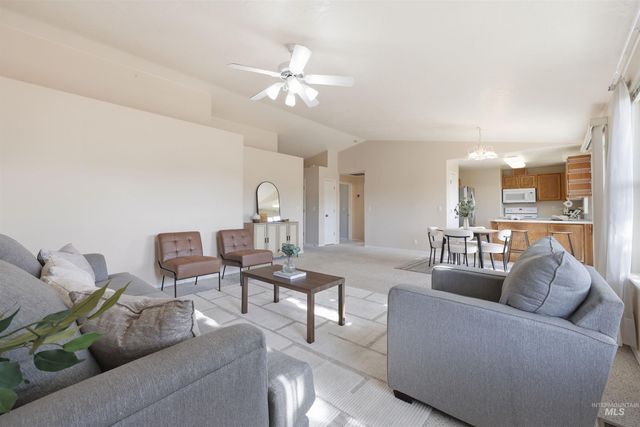 2288 N Linda Vista Pl, Boise, ID 83704