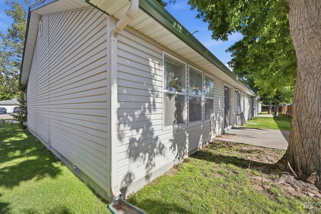 2288 N Linda Vista Pl, Boise, ID 83704