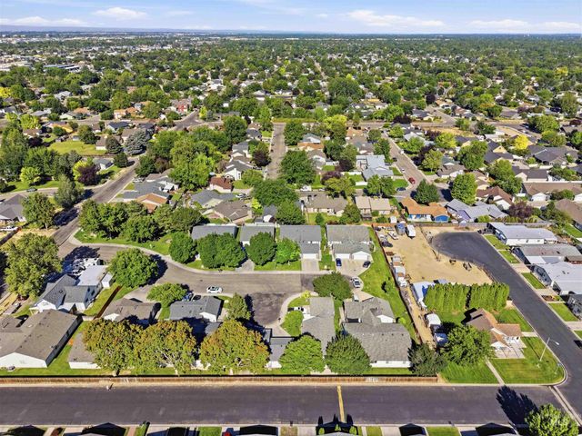 2288 N Linda Vista Pl, Boise, ID 83704
