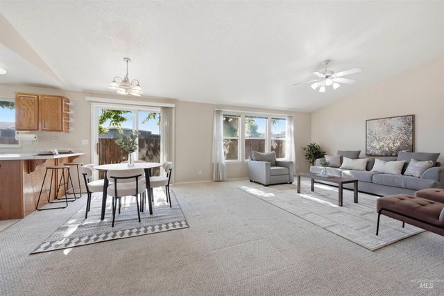 2288 N Linda Vista Pl, Boise, ID 83704