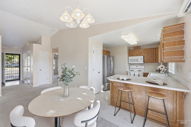 2288 N Linda Vista Pl, Boise, ID 83704
