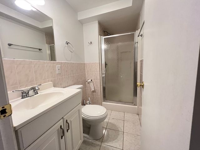 92 Fifer Ln 92, Lexington, MA 02420