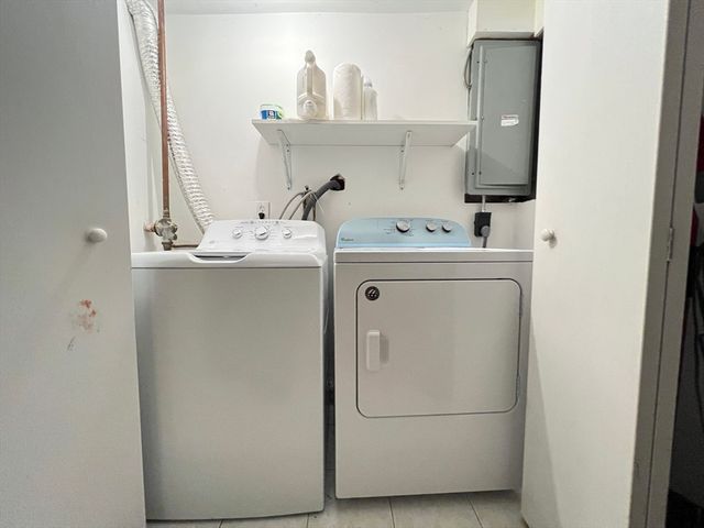92 Fifer Ln 92, Lexington, MA 02420