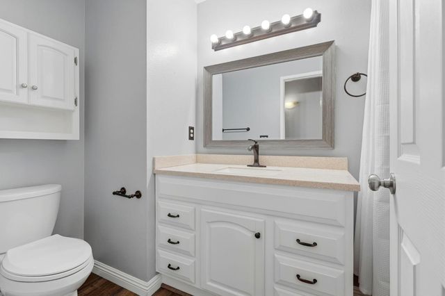 1607 Ashlan Avenue, Clovis, CA 93611